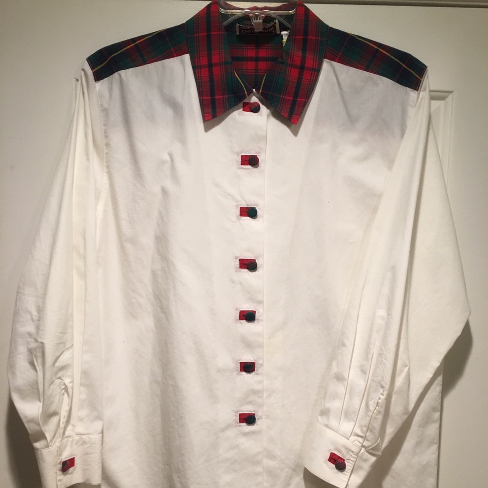 White blouse w/ red plaid Large